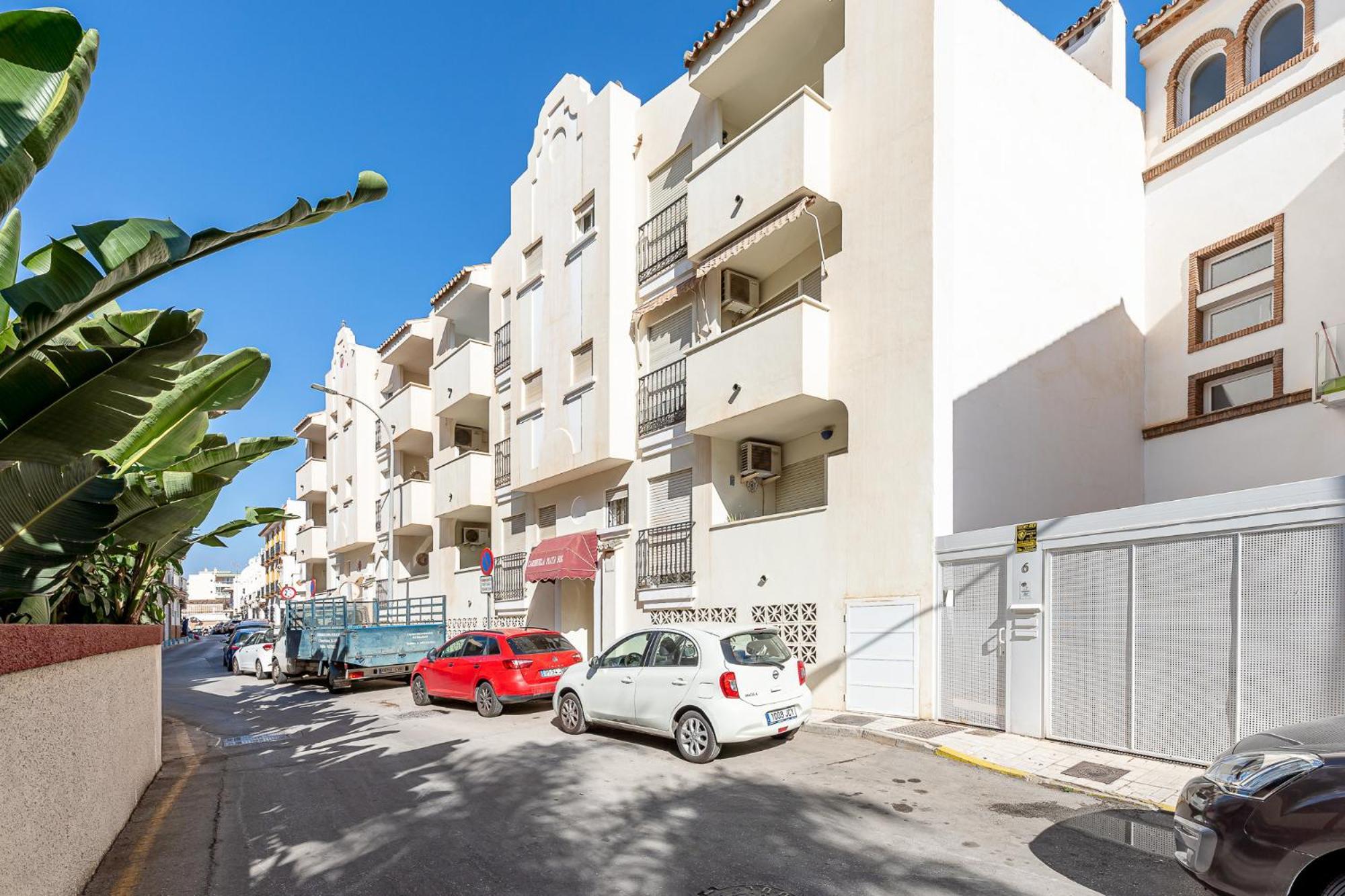 797 Holiday Rentals - Piso Para 3 En La Carihuela Con Piscina Torremolinos Bagian luar foto